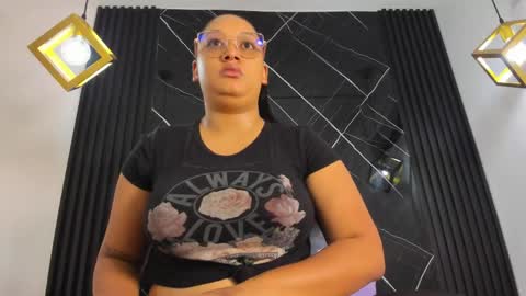 Snapshot of ariabelle1 chatting on 6, 6, 2026 AriaBelle1 online show from 6, 6, 2026