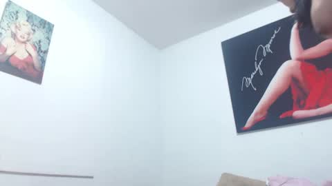 ariacoral online show from 4, 3, 2025