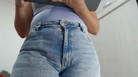 ariacoral online show from 24, 11, 2025