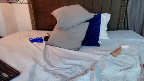 ariadelune7 online show from 13, 4, 2026