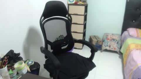 ...Ariana... online show from 27, 10, 2025