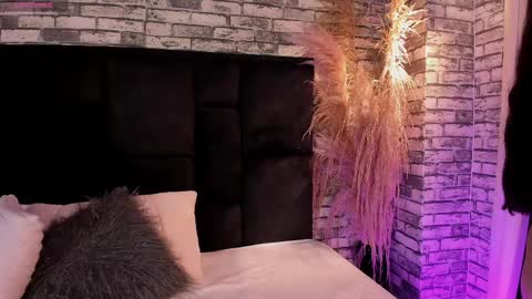 -  -. .- Ariadna -. .-  - online show from 30, 3, 2026