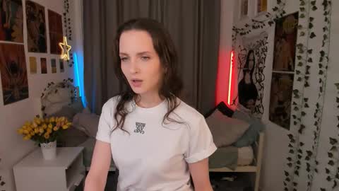 Snapshot of ariadna_s chatting on 12, 9, 2025 Ariadna online show from 12, 9, 2025