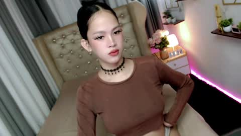 Snapshot of ariahooper chatting on 13, 6, 2026 Christine JorgensenChristmas wish breasts implants online show from 13, 6, 2026