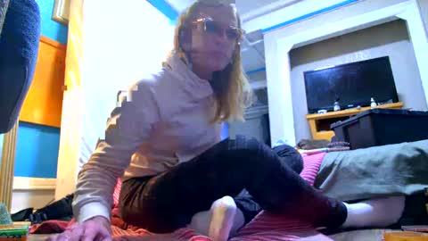 Snapshot of arialaz chatting on 11, 3, 2025 sasha online show from 11, 3, 2025