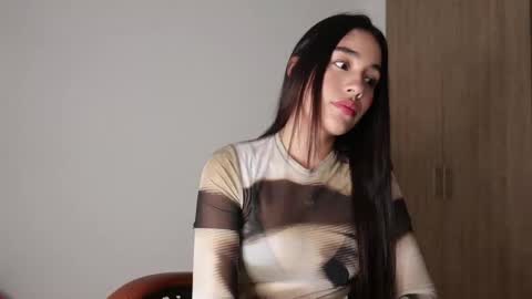 Aria Montgomery online show from 17, 11, 2025