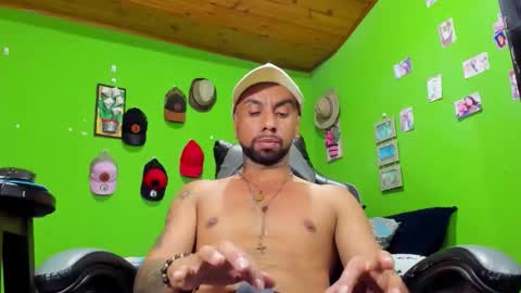 arian pervert online show from 26, 10, 2025