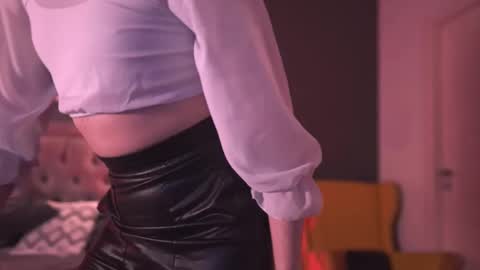 Snapshot of ariana_asti chatting on 22, 2, 2025 ARIANA ASTI online show from 22, 2, 2025