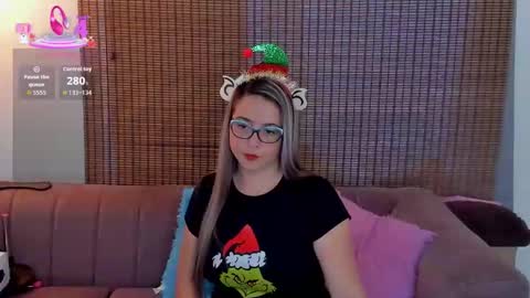 Ariana Cruz online show from 2, 12, 2025