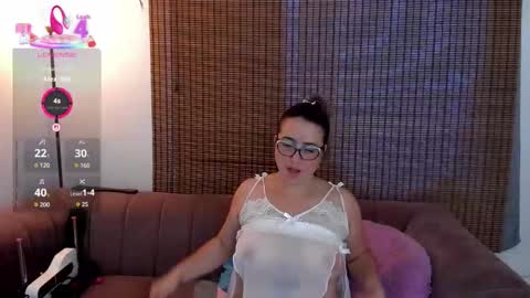 Ariana Cruz online show from 21, 12, 2025