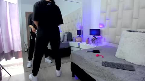  ariana  online show from 15, 9, 2025