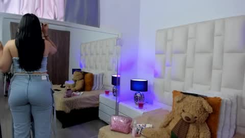  ariana  online show from 29, 3, 2026