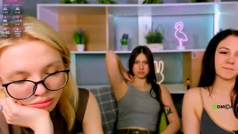 arianaa_cat online show from 2, 3, 2026