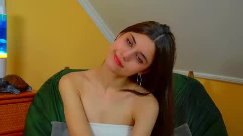 Snapshot of arianaallens chatting on 12, 11, 2025 Ariana online show from 12, 11, 2025