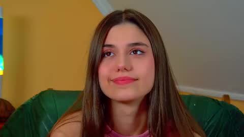 Snapshot of arianaallens chatting on 26, 11, 2025 Ariana online show from 26, 11, 2025