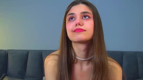 Snapshot of arianaallens chatting on 2, 12, 2025 Ariana online show from 2, 12, 2025