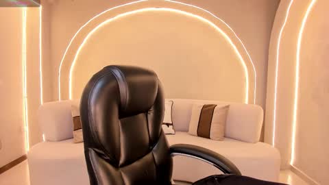 Ariana Bell online show from 19, 3, 2026