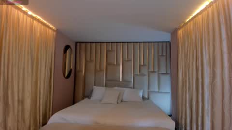 Ariana Dumont online show from 15, 1, 2026