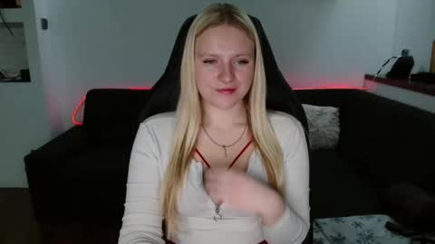 arianaluxe online show from 5, 2, 2026