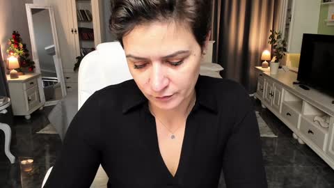 Ana online show from 4, 1, 2025