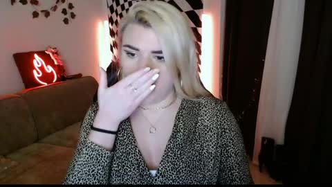 Snapshot of arianasaint chatting on 29, 3, 2026 Mistress Ariana online show from 29, 3, 2026