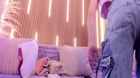 Ari  online show from 14, 12, 2025