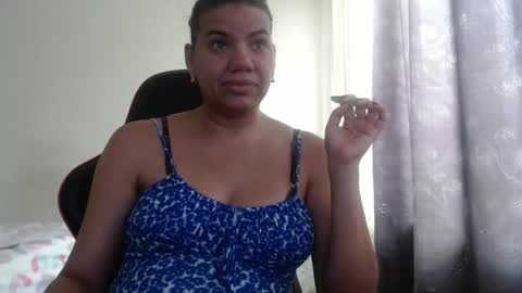 ariannaloovel online show from 2, 12, 2025