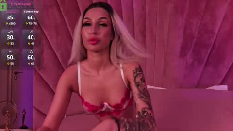 Snapshot of ariannalure chatting on 22, 11, 2025 Arianna online show from 22, 11, 2025