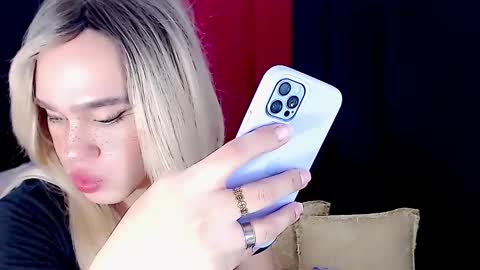 Snapshot of arianne_xoxo777 chatting on 2, 12, 2024 ARIANNE CUMS online show from 2, 12, 2024