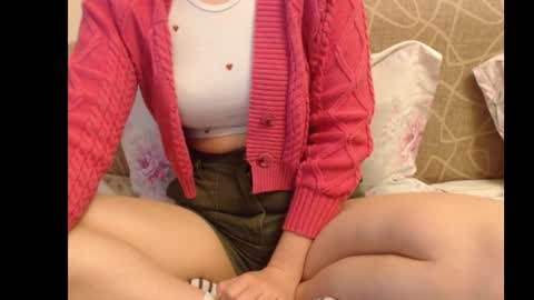 Snapshot of ariel_la chatting on 19, 11, 2025 Ariella online show from 19, 11, 2025