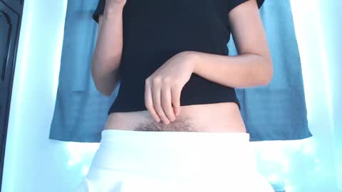 Ariel Pink Diamond online show from 10, 4, 2026