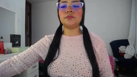 Snapshot of ariel_princess02 chatting on 22, 10, 2025 daniella online show from 22, 10, 2025