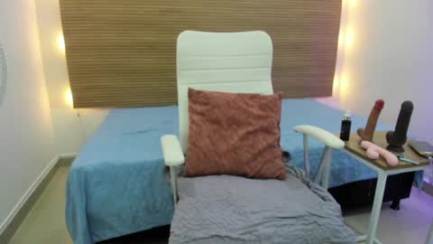 Snapshot of ariela__ chatting on 12, 2, 2025 ariela__ online show from 12, 2, 2025