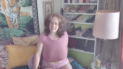 Snapshot of arielabai chatting on 31, 10, 2025 Arielle Ari online show from 31, 10, 2025