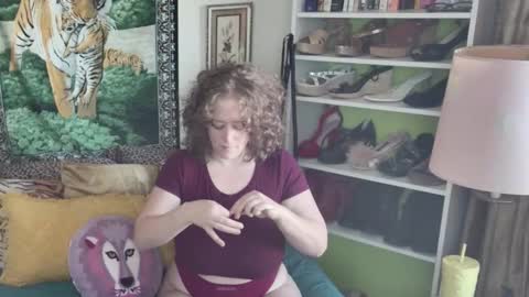 Snapshot of arielabai chatting on 4, 11, 2025 Arielle Ari online show from 4, 11, 2025