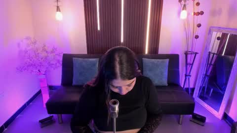  Arianna  online show from 7, 1, 2026