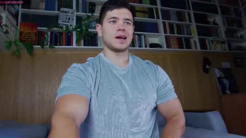 Snapshot of arilass chatting on 28, 9, 2025 A n g e l f r o m H e l l online show from 28, 9, 2025