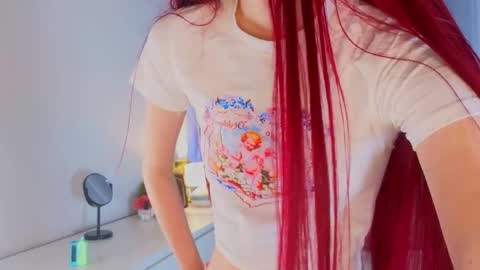 Snapshot of arinaa_waifu chatting on 8, 5, 2026 Arina online show from 8, 5, 2026