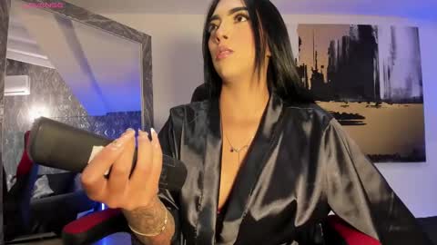 Ari Robert online show from 24, 10, 2025