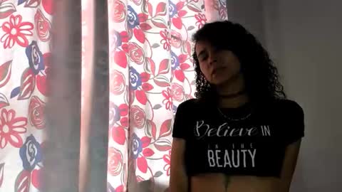Snapshot of arisha_fox chatting on 27, 5, 2026 Erik online show from 27, 5, 2026