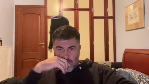 Snapshot of aristotelis_onassis chatting on 6, 11, 2025 share online show from 6, 11, 2025