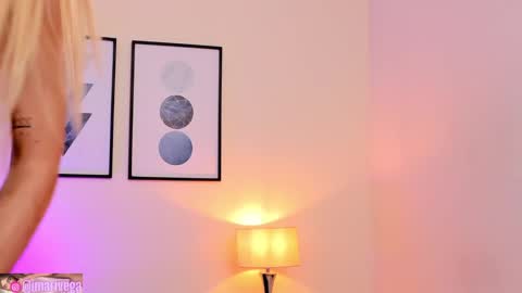   Nice to meet you  thumb up me please its important I  LOOK MY BIO DOWN online show from 15, 1, 2025