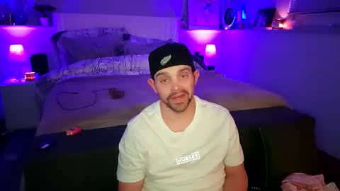 Snapshot of arky30 chatting on 25, 11, 2025 Nutter Butter online show from 25, 11, 2025