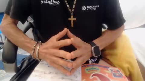 Snapshot of armaduradeacero chatting on 2, 2, 2025 armaduradeacero online show from 2, 2, 2025