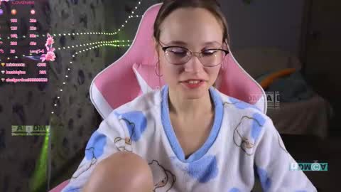 Snapshot of armurra chatting on 2, 12, 2025 armurra online show from 2, 12, 2025