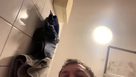 Snapshot of armyskater32 chatting on 12, 11, 2025 armyskater32 online show from 12, 11, 2025