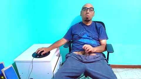 arnelux72 online show from 16, 3, 2026