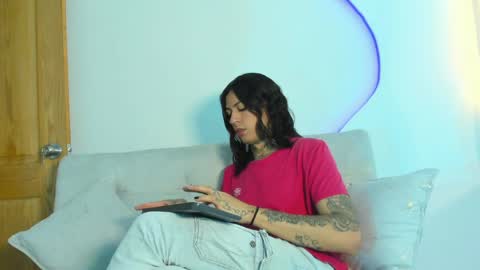 Snapshot of arohomlester_ chatting on 24, 4, 2026 ARON online show from 24, 4, 2026