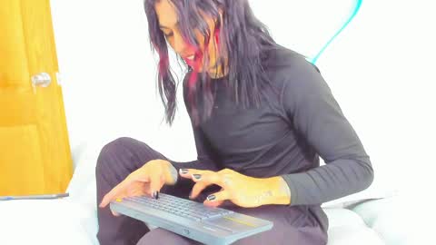 Snapshot of arohomlester_ chatting on 28, 4, 2026 ARON online show from 28, 4, 2026