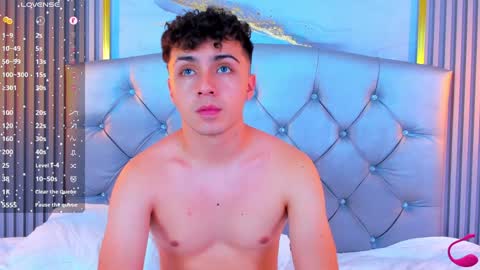 Snapshot of aron__cooper chatting on 4, 12, 2024 aron__cooper online show from 4, 12, 2024